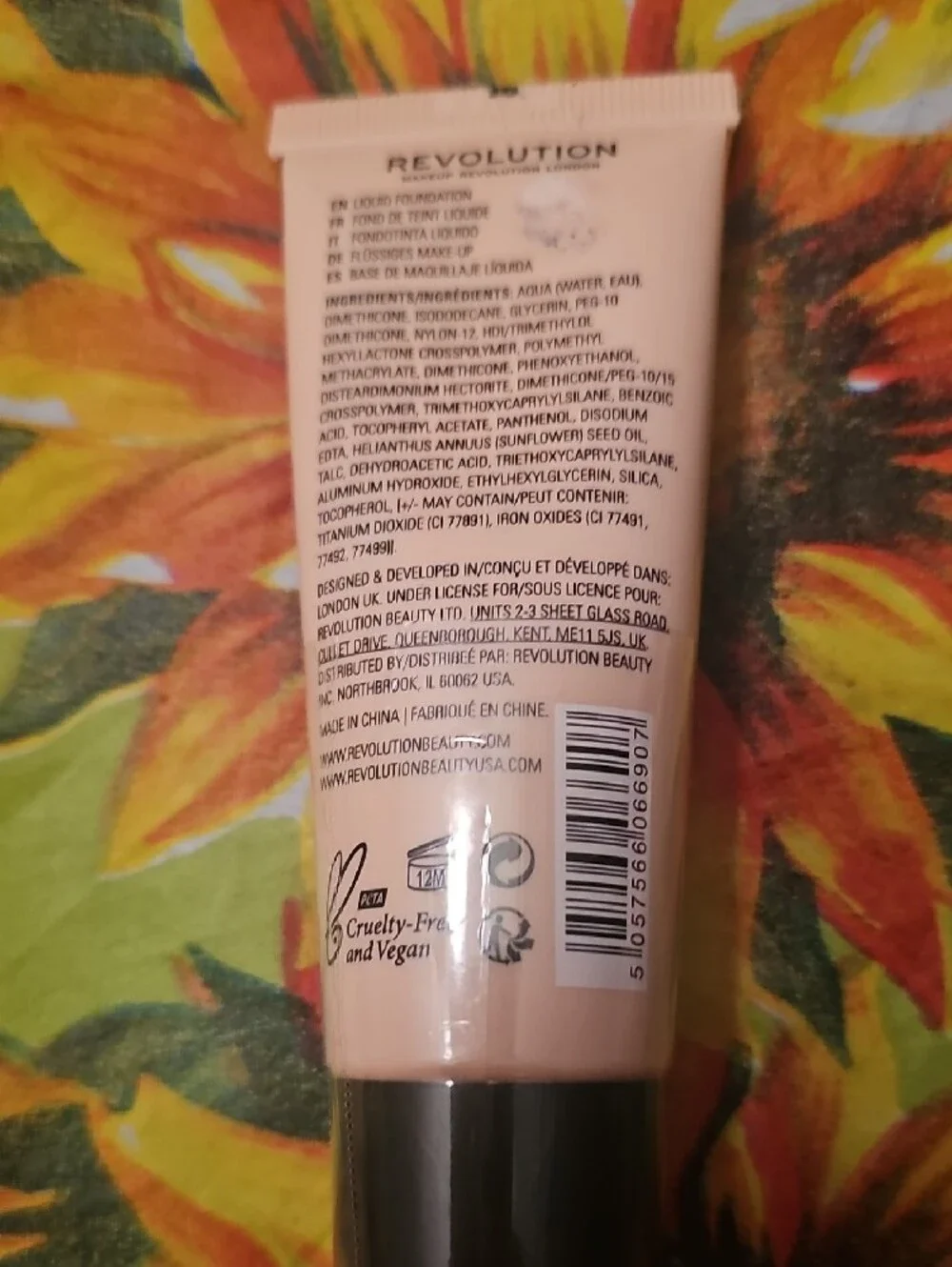 Revolution Matte Base Full Coverage Foundation - F6.5 (Beige)